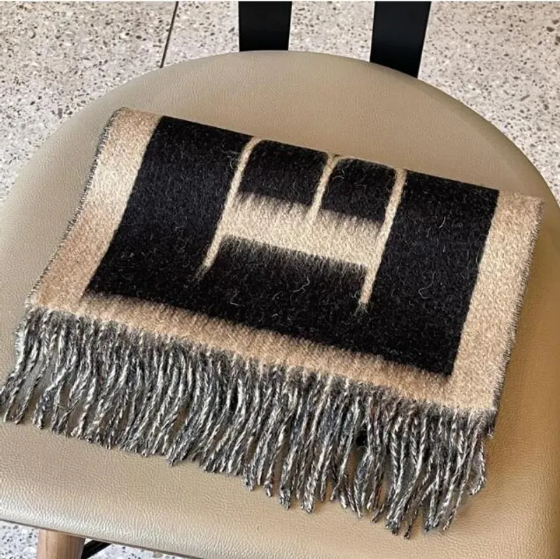 Bufandas de diseñador Unisex Fashion Cachemira de invierno Bufandas para mujeres y hombres Bufá de cheques de cheque de lujo Big