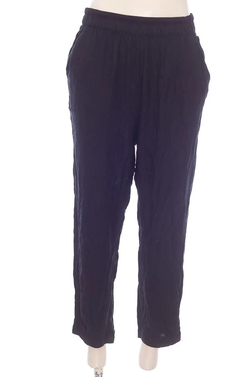 Pantalón color Negro - Closeando